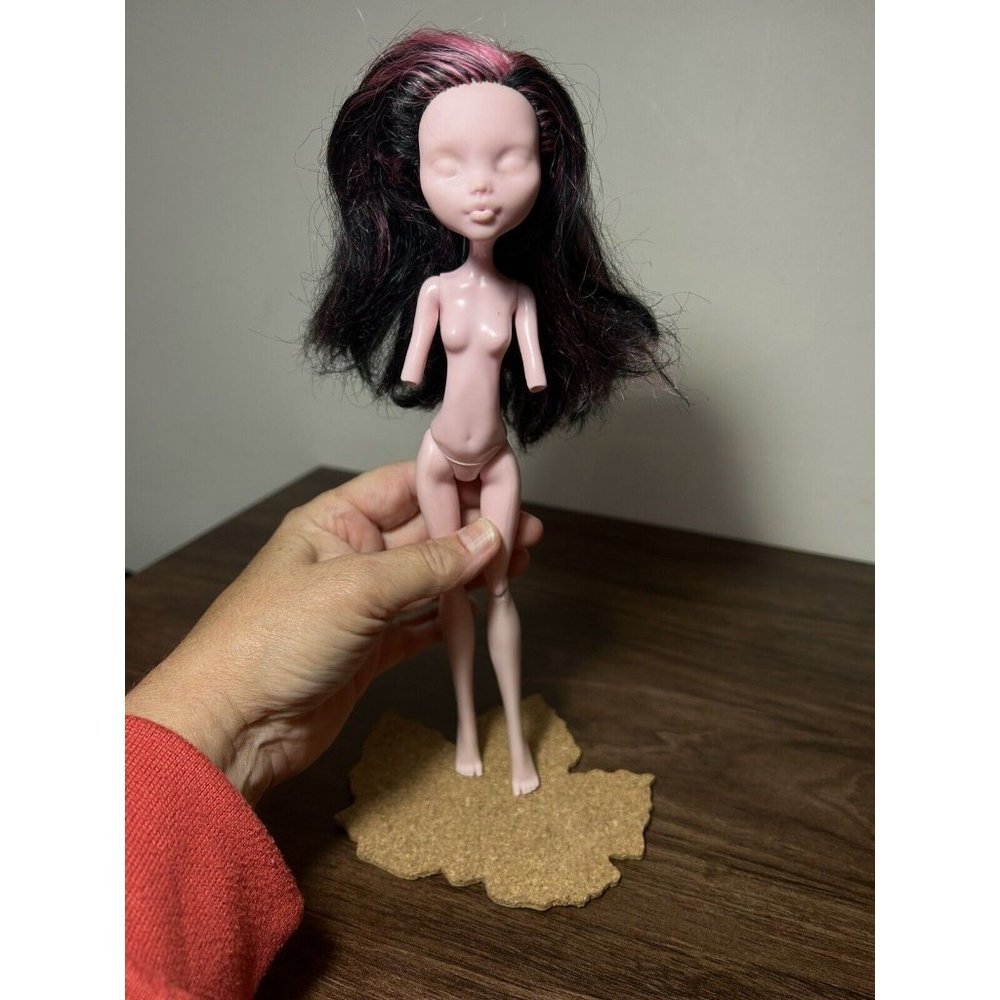 Monster High OOAK Draculaura Blank Face Doll for Custom